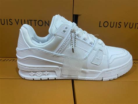 louis vuitton trainer white.